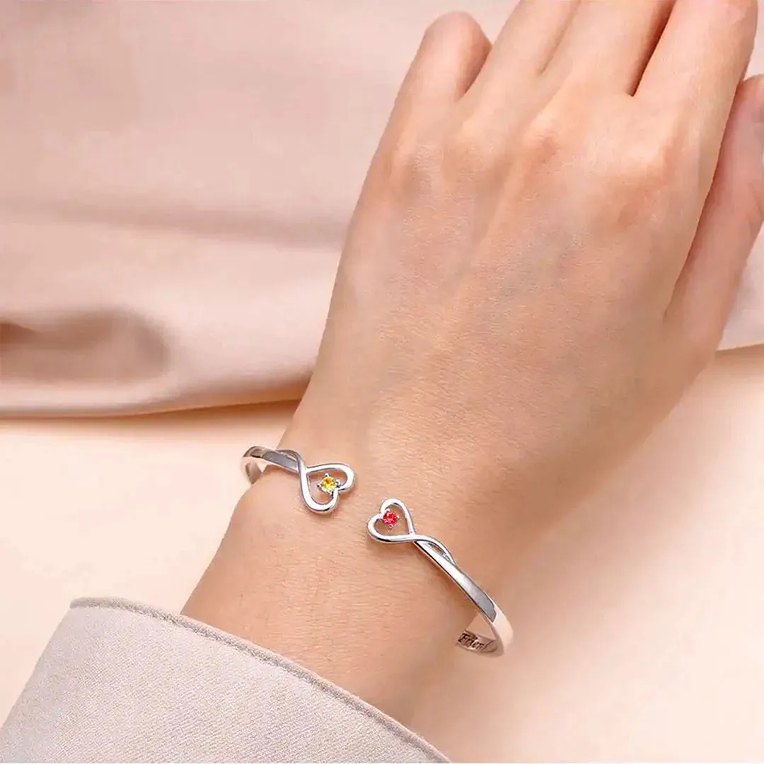 THE LOVE BETWEEN AUNT & NIECE IS FOREVER DOUBLE HEARTS CUSTOM BIRTHSTONES BRACELET - Image 3