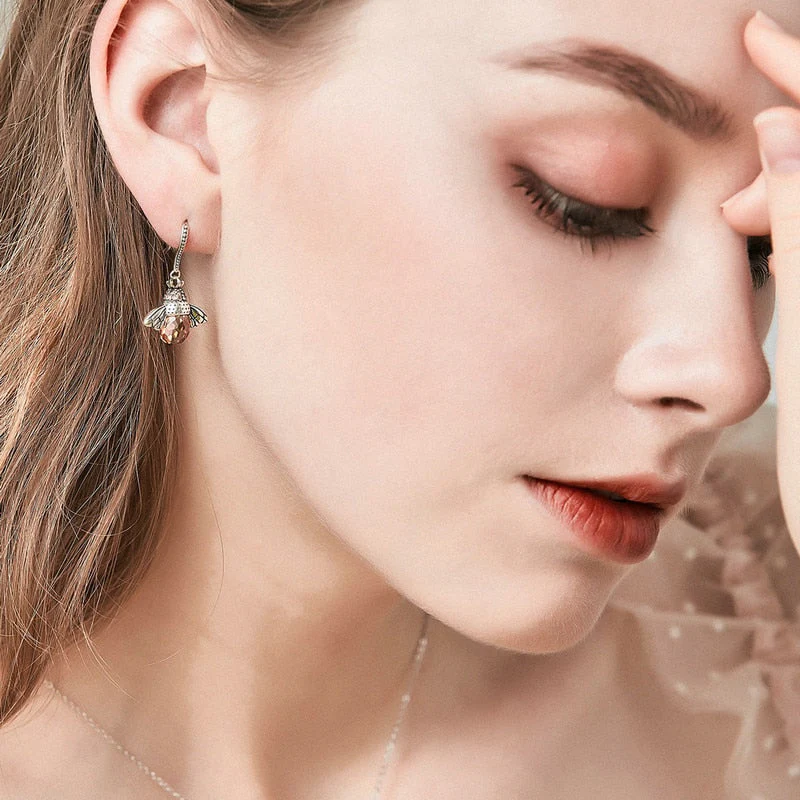 "Dancing Bee" Earrings & Necklace - Image 2