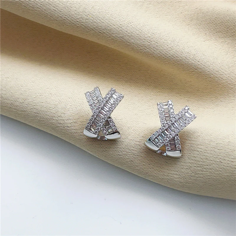 🌸Cross Diamond Stud Earrings - Image 9