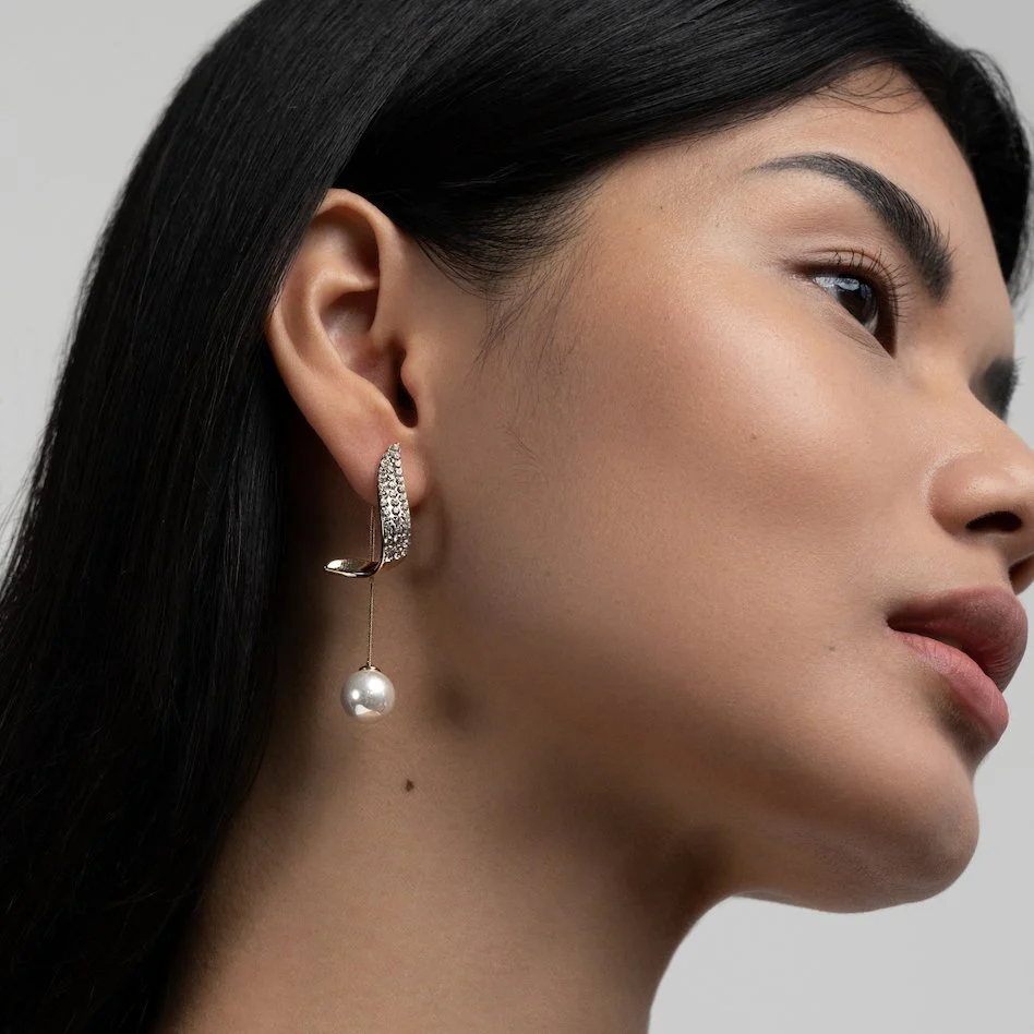 Crystal Erin Pearl Drop Earrings - Image 4