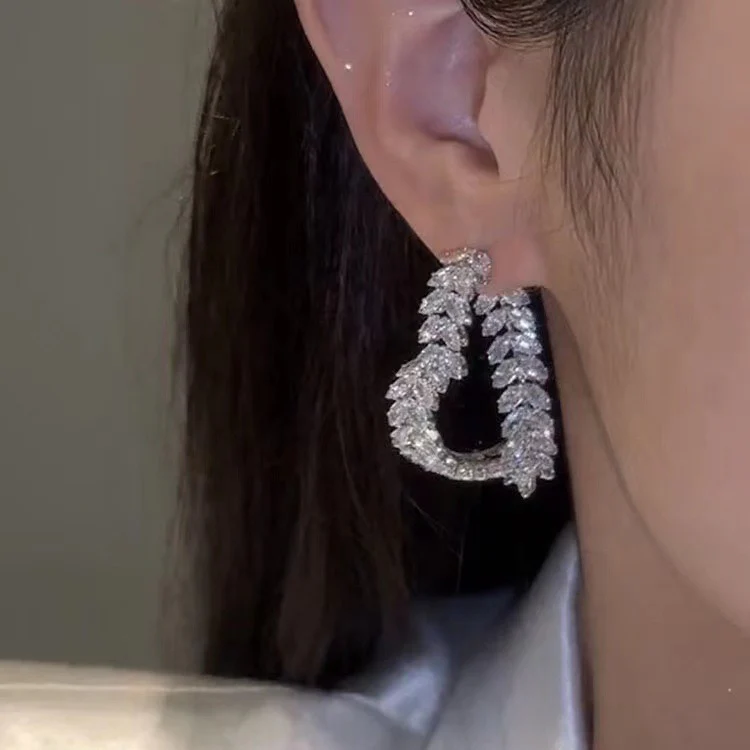 14K Gold-Plated Exquisite Crystal Heart Wheat Earrings - Image 2