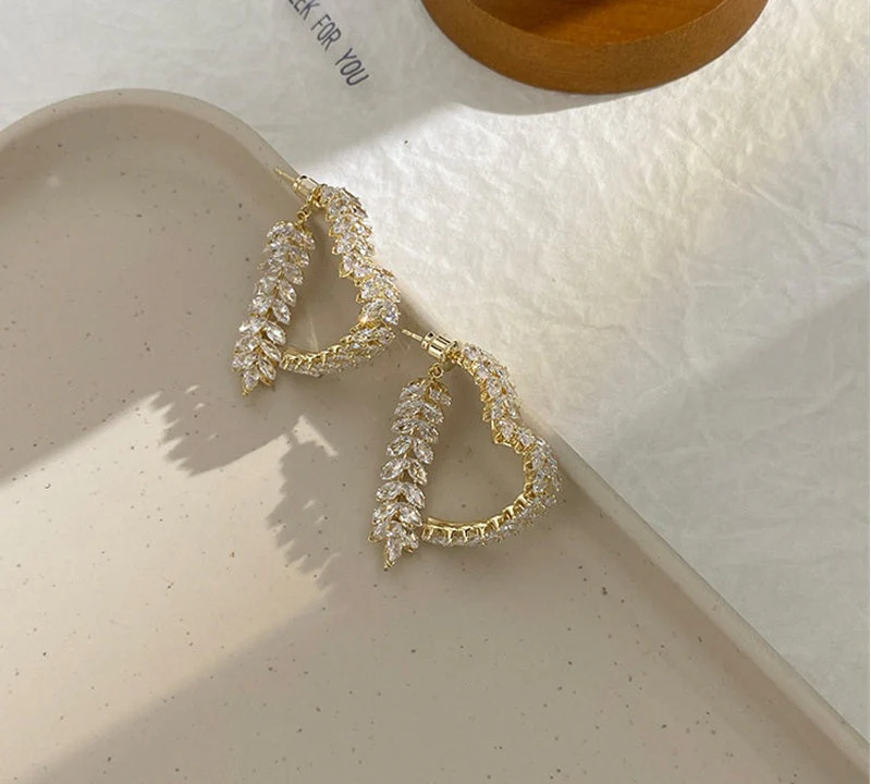 14K Gold-Plated Exquisite Crystal Heart Wheat Earrings - Image 9
