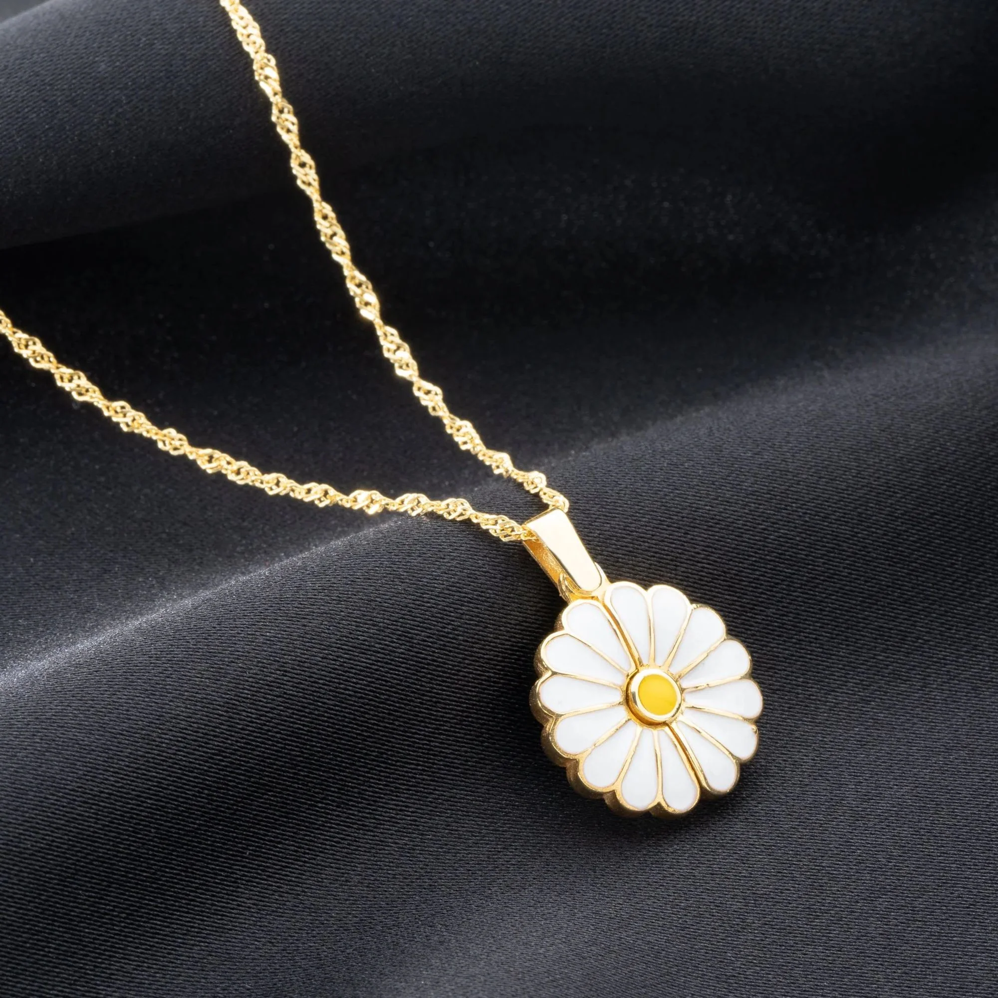 Hot Sale🎁Openable Daisy Necklace - Image 6