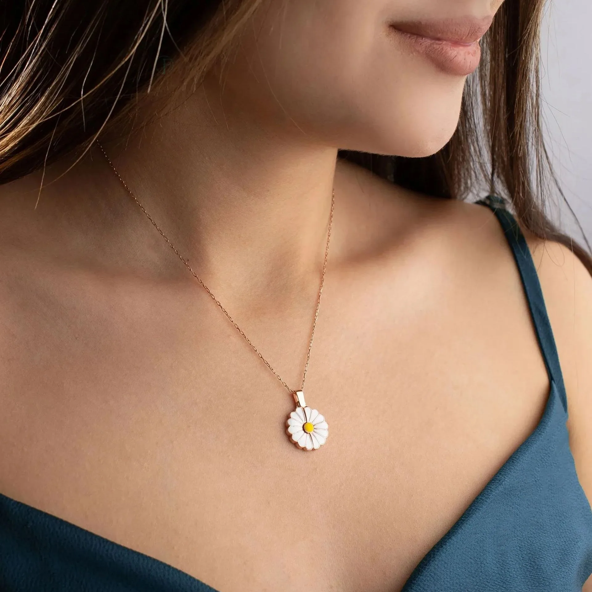 Hot Sale🎁Openable Daisy Necklace - Image 7