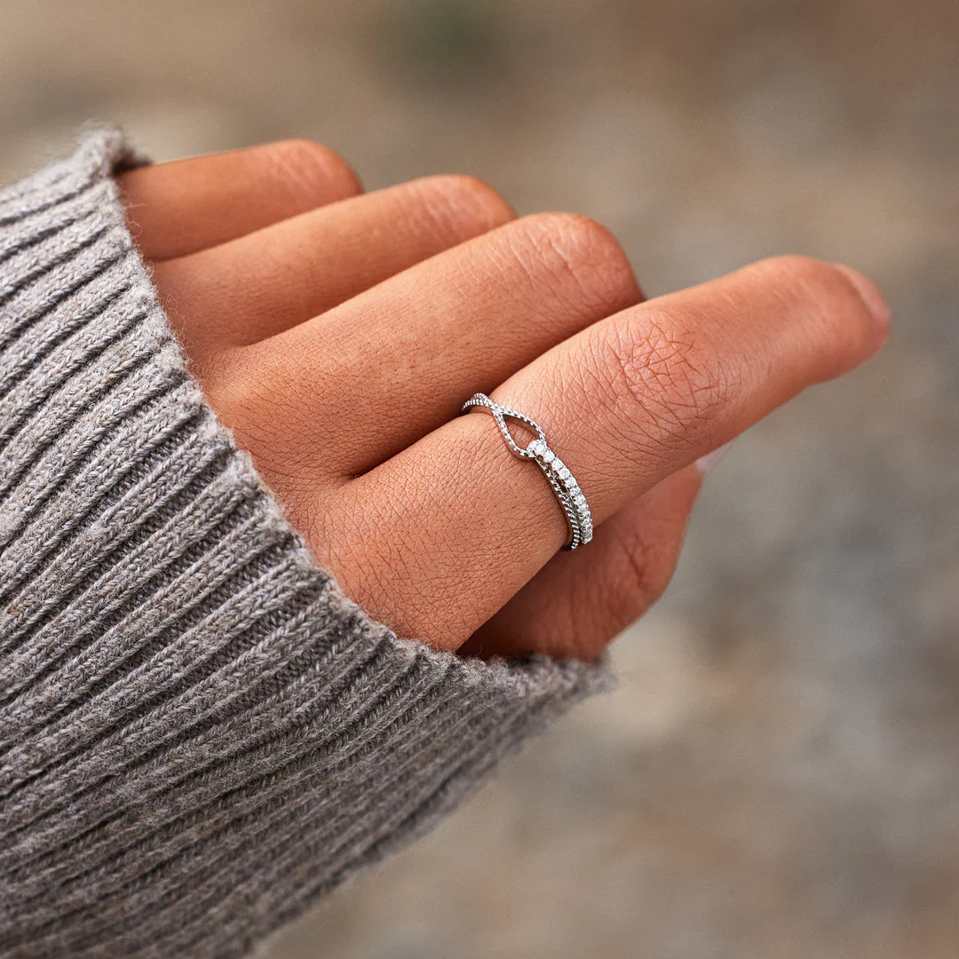 Mother Daughter Mobius Bond Knot Double Band Ring - Image 7