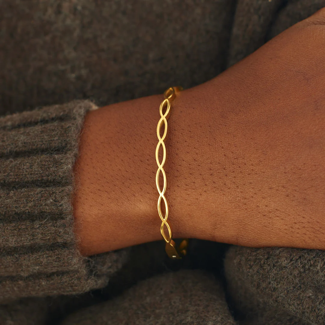 Small Circle Of Female Friends Matching Weave Bracelet - Image 3