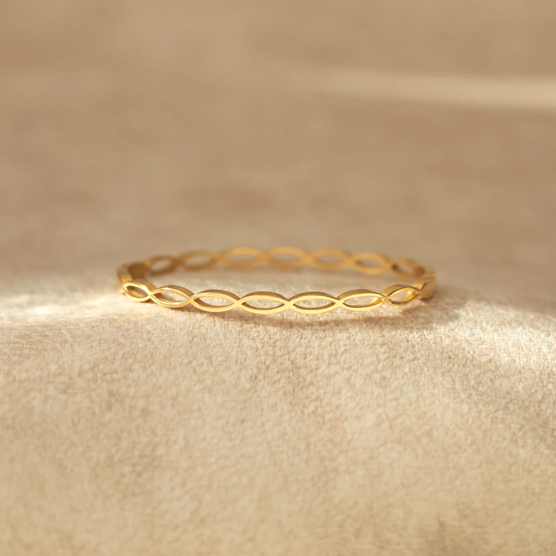 Small Circle Of Female Friends Matching Weave Bracelet - Image 9