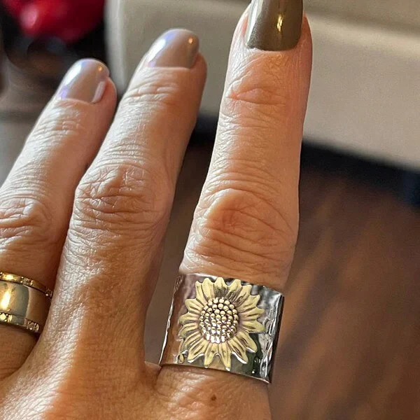 Golden Sunflower Wide Band Ring - Image 3
