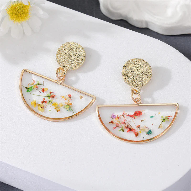 Half Round Dried Flower Ring - Image 2