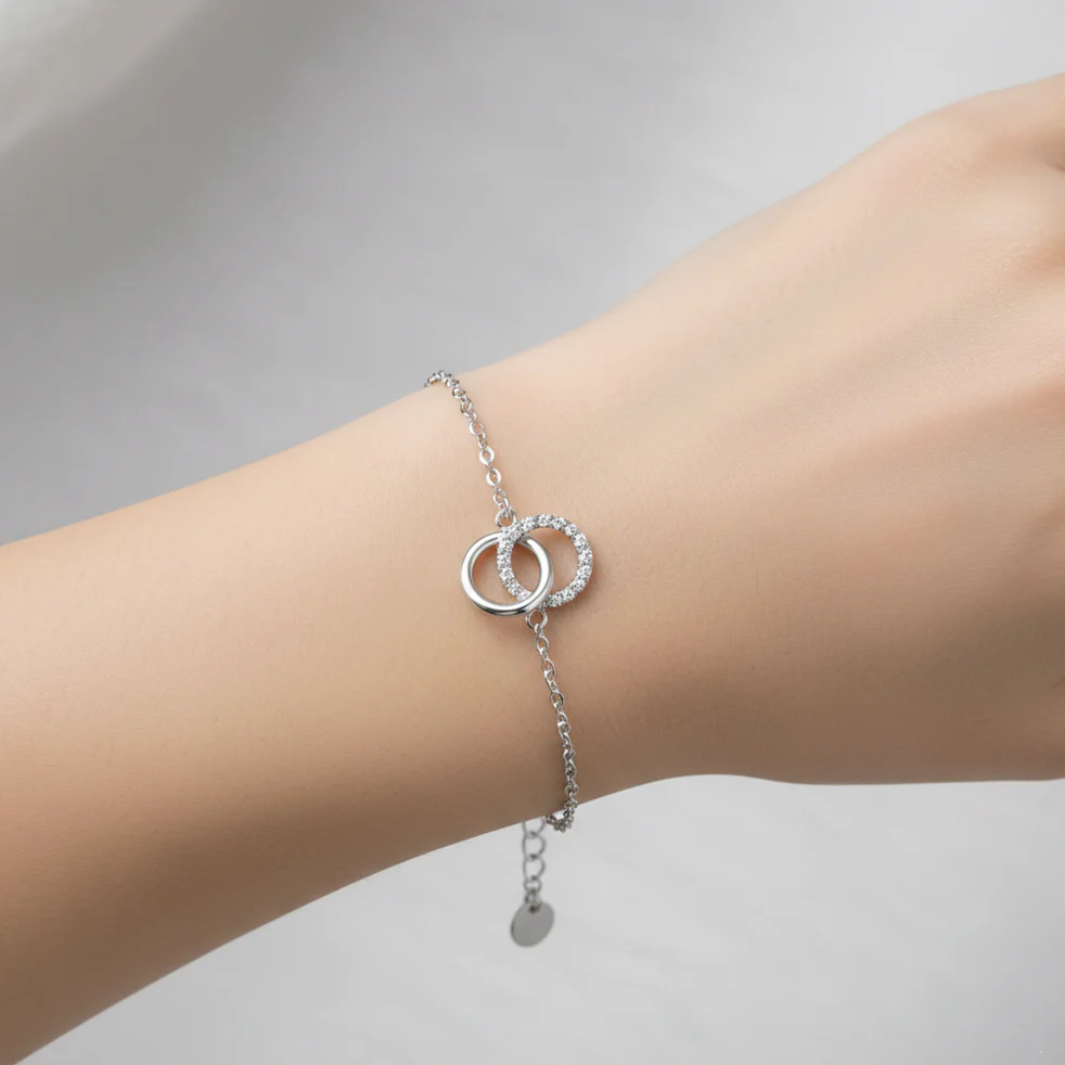 Mother & Daughter Linked Together Interlocking Circle Bracelet - Image 2