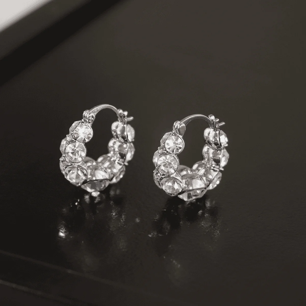 Hot Sale🎁Italy Style Zircon Sparkling Earrings - Image 2