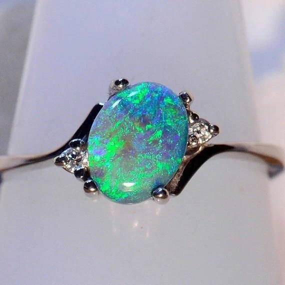 Oval Cut Fire Opal Ring - Image 5