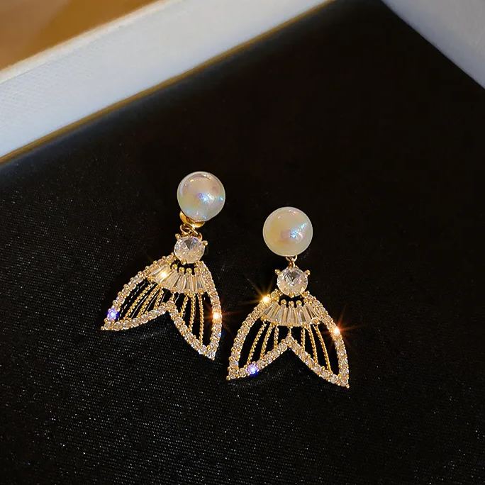 🌸Sparkling Mermaid Pearl Fishtail Earrings - Image 5