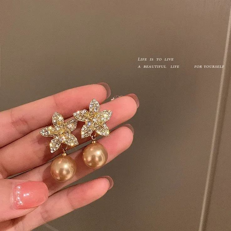 Hot Sale🎁Sparkling Pearl Flower Earrings - Image 2