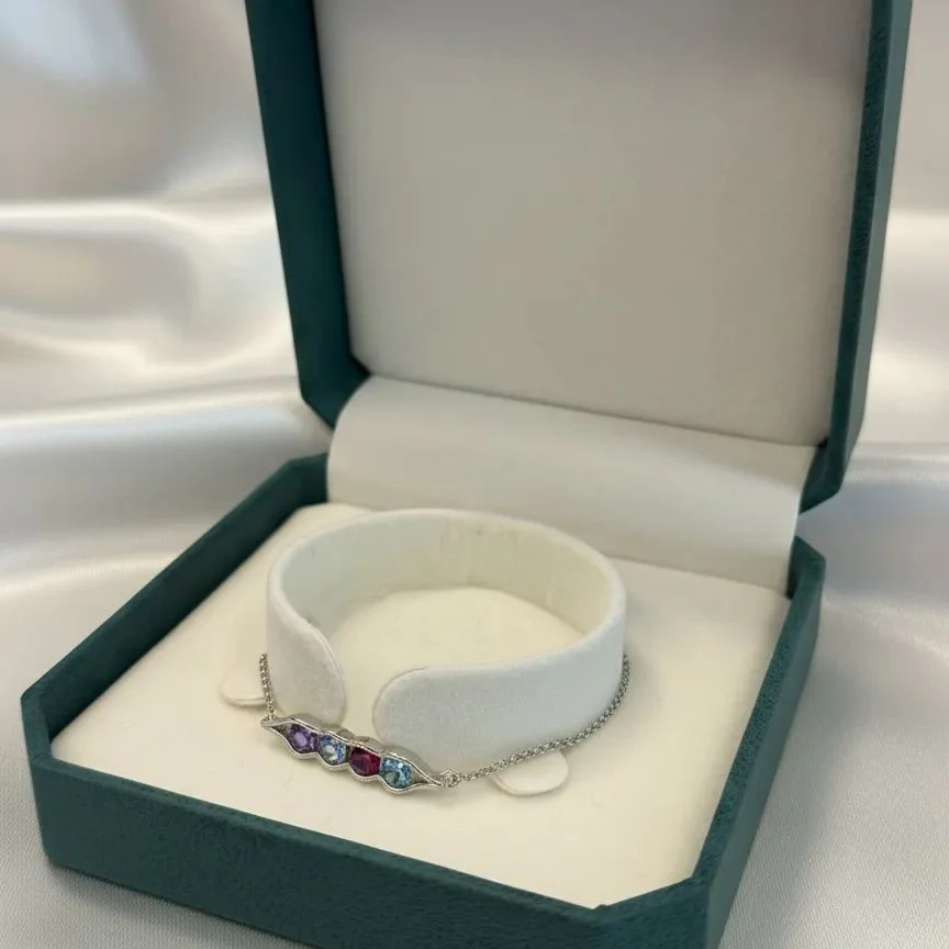 For Friend- We're Peas in a pod Birthstone Bracelet - Image 10