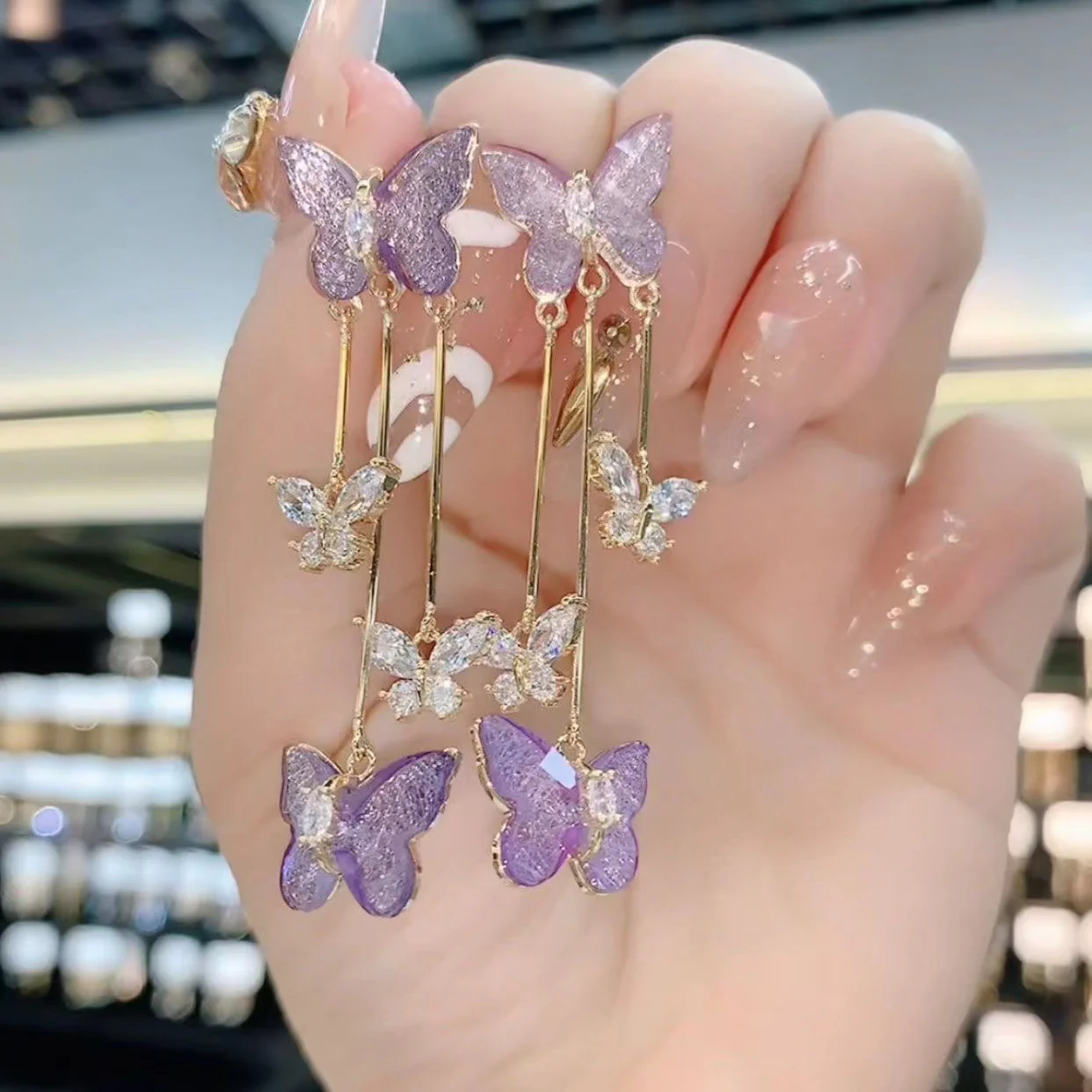 🌸Purple Butterfly Earrings - Image 6