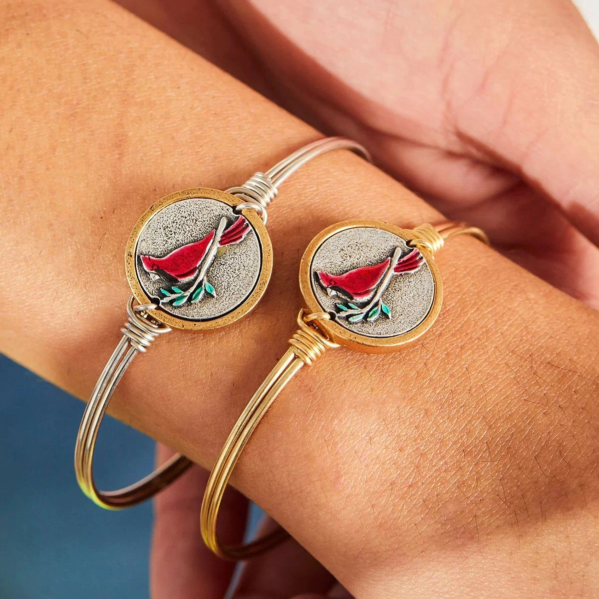 RED CARDINAL BANGLE BRACELET - Image 4
