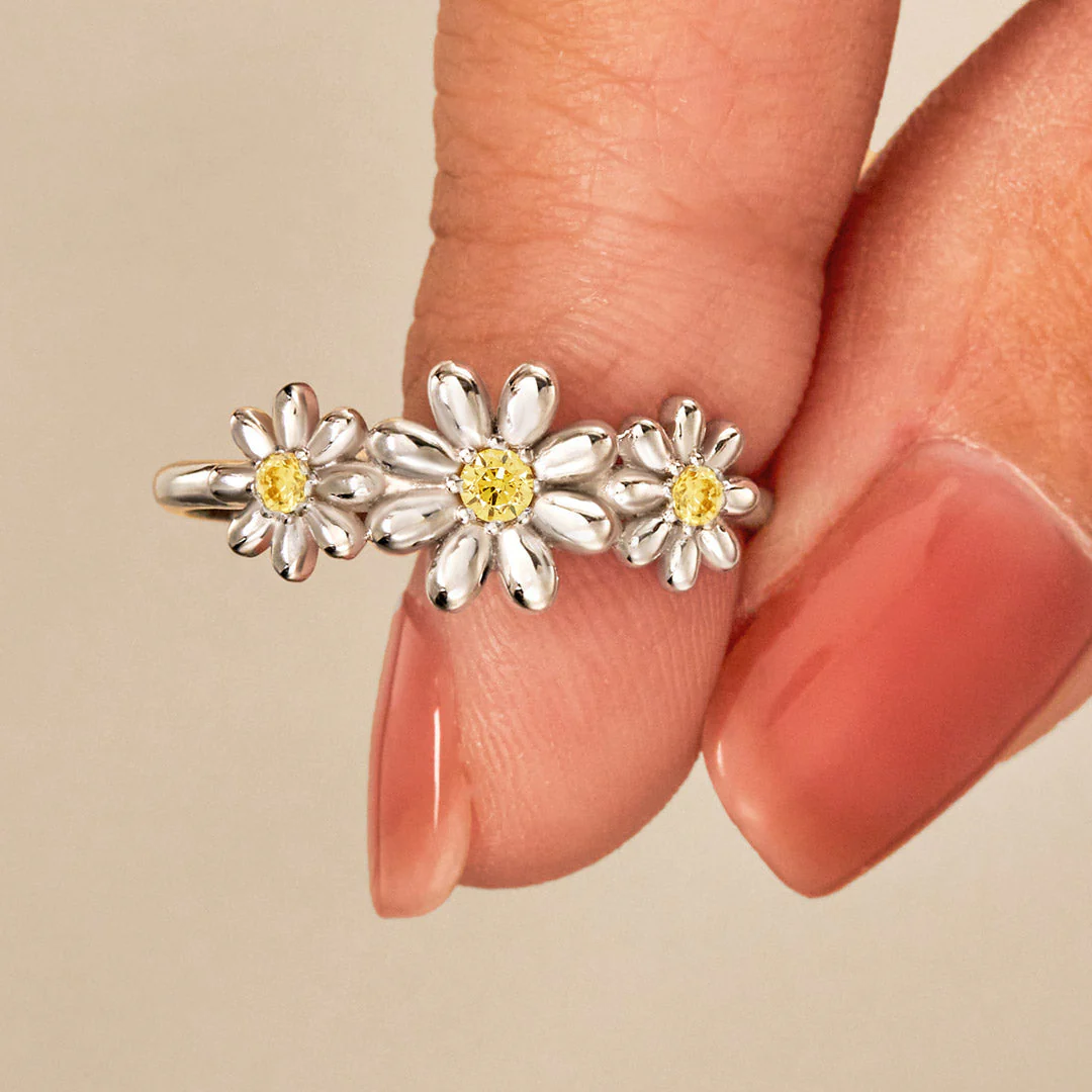 Rooting For You Three Flower Ring - Image 5