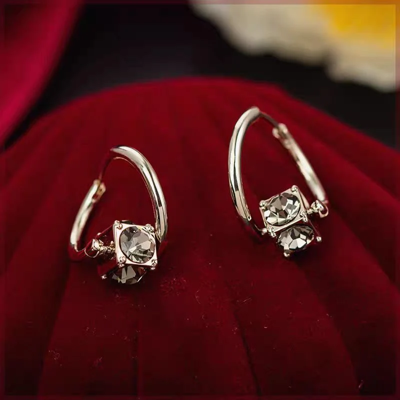 🌸French Style Minimalist Rotatable Zircon Earrings - Image 6