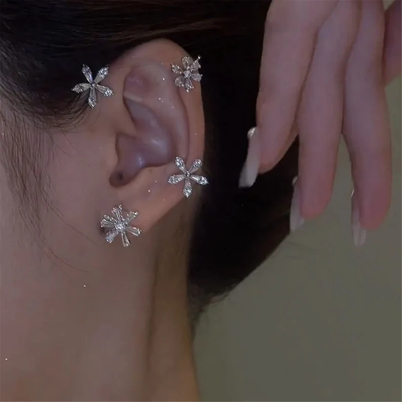 🔥Summer Hot Sale🌊	Shiny Non-piercing Rotating Jasmine Cuff Earrings - Image 5
