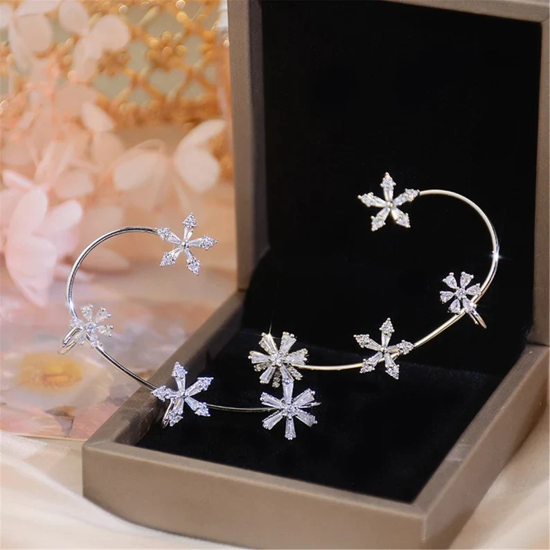 🔥Summer Hot Sale🌊	Shiny Non-piercing Rotating Jasmine Cuff Earrings - Image 8