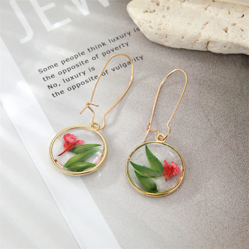 Boho Round Dried Flower Earrings - Image 3