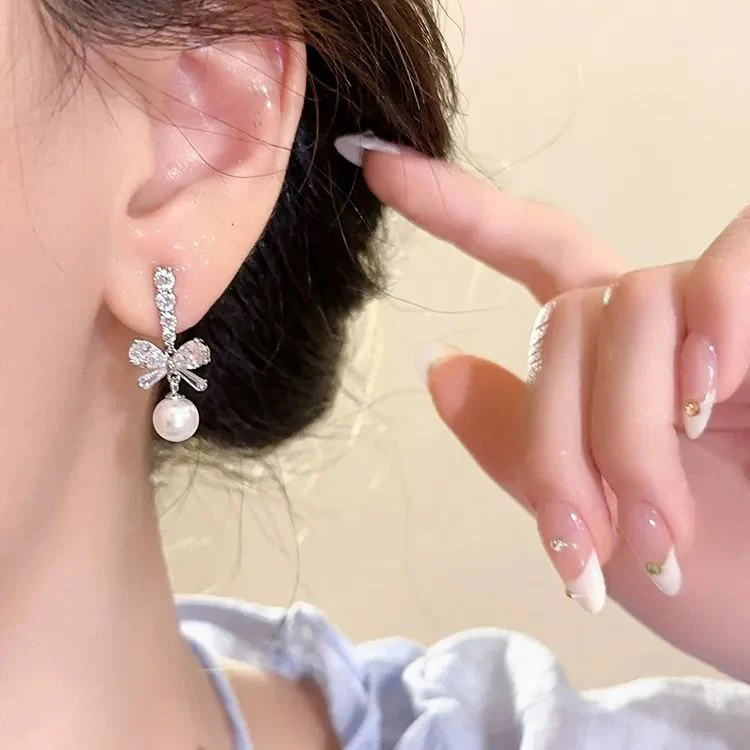 Hot Sale🎁Shiny Bow Pearl Earrings