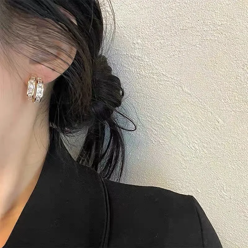 🔥Summer Hot Sale🌊Simple C-shaped Diamond Earrings - Image 5