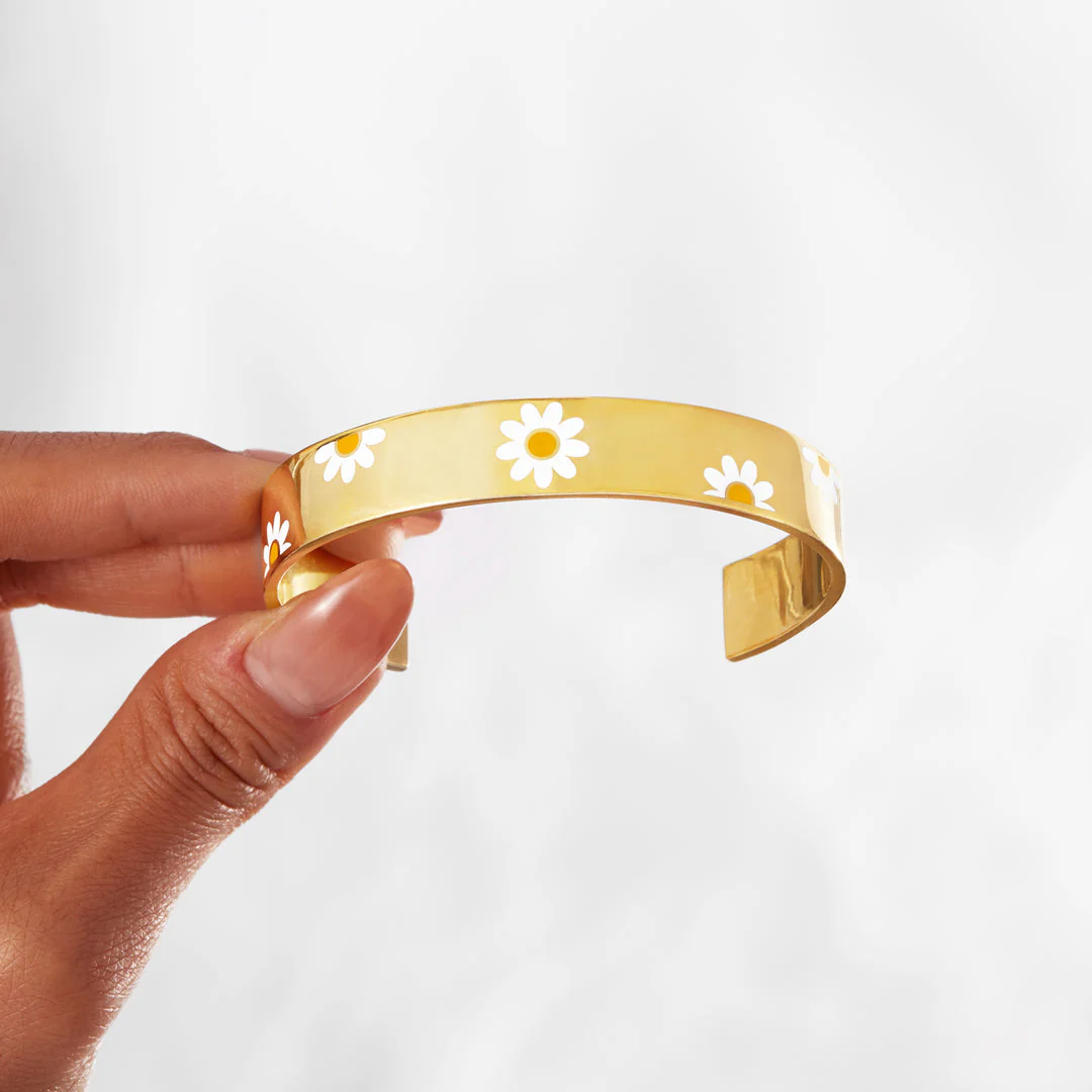 Sisters Are Different Flowers From Same Garden Daisy Bangle - Image 6