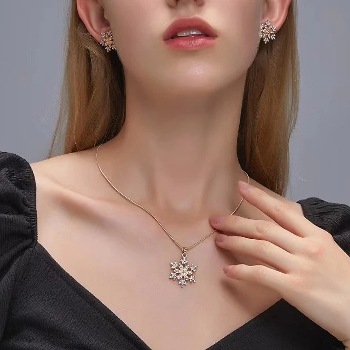 🔥Summer Hot Sale🌊	Diamonds Snowflake Earrings Necklace Set - Image 3