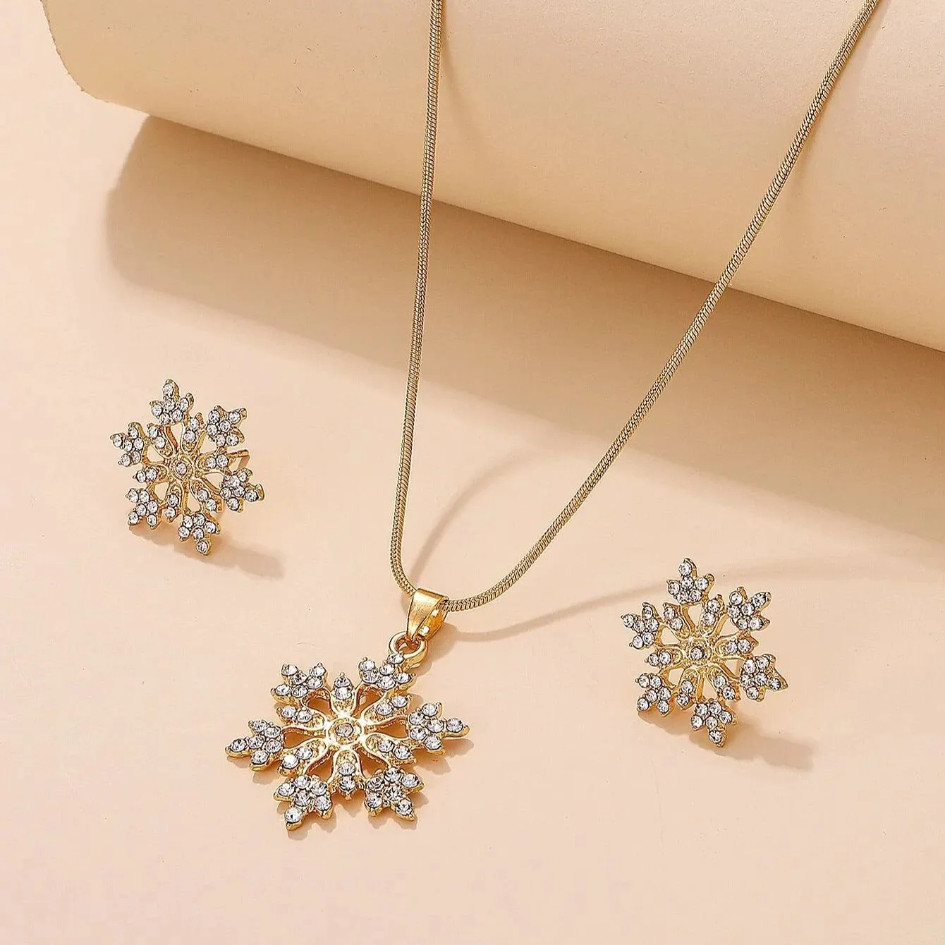 🔥Summer Hot Sale🌊	Diamonds Snowflake Earrings Necklace Set - Image 7