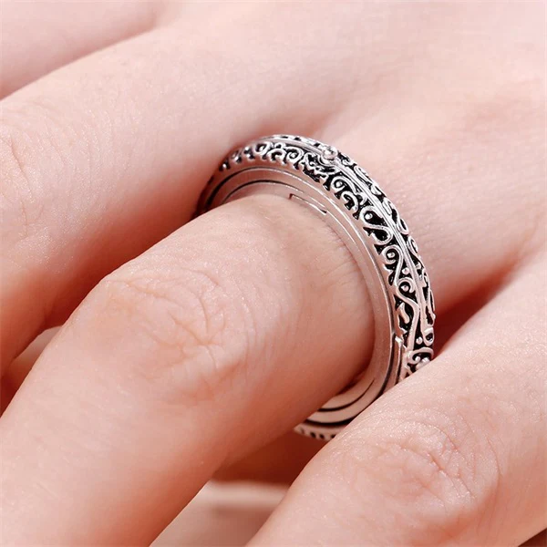Handmade Anxiety Relief Sphere Spinner Ring - Image 2
