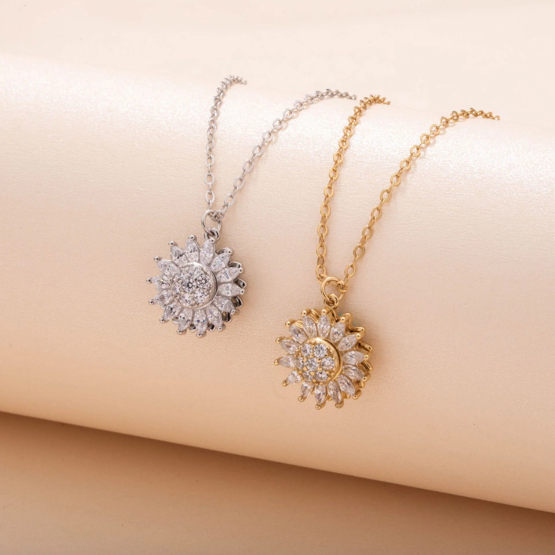 Spinning Sunflower Necklace - Image 6