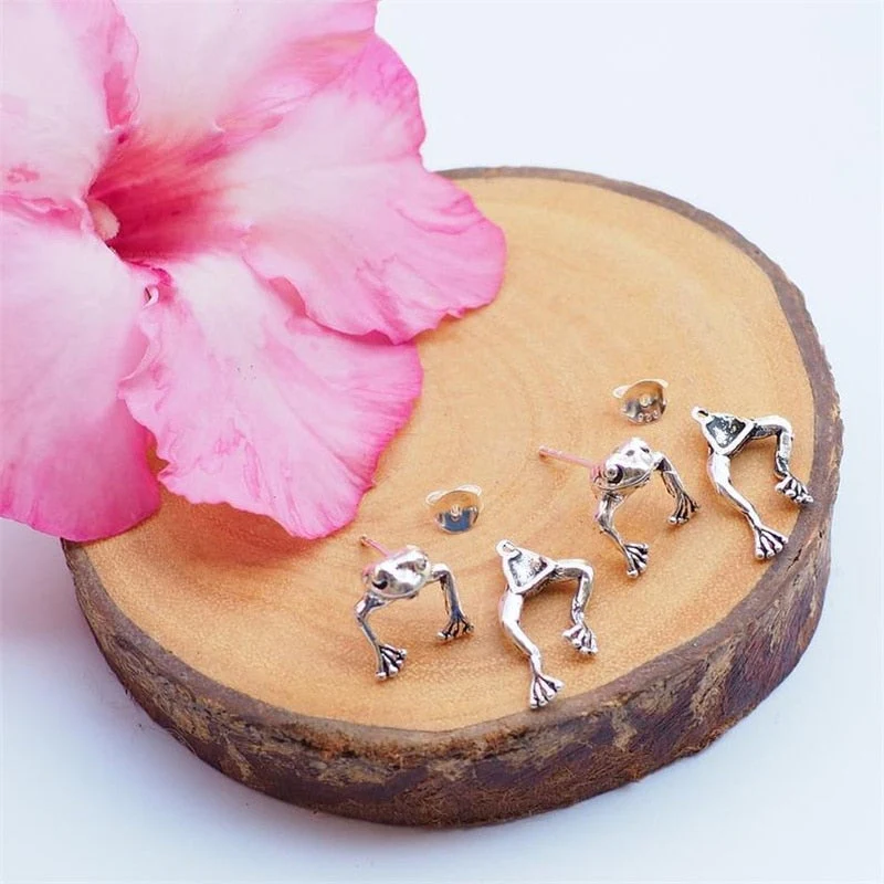 'Take It Easy' Frog Earrings - Image 3