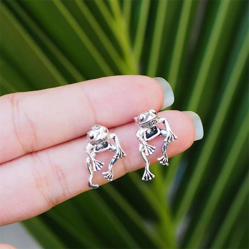 'Take It Easy' Frog Earrings - Image 5